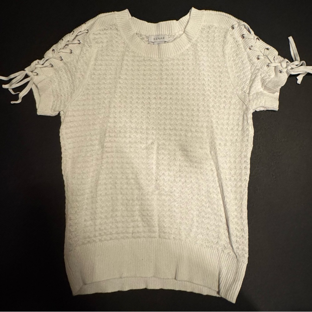 Kenar White Lace-Up Sleeve Knit Top